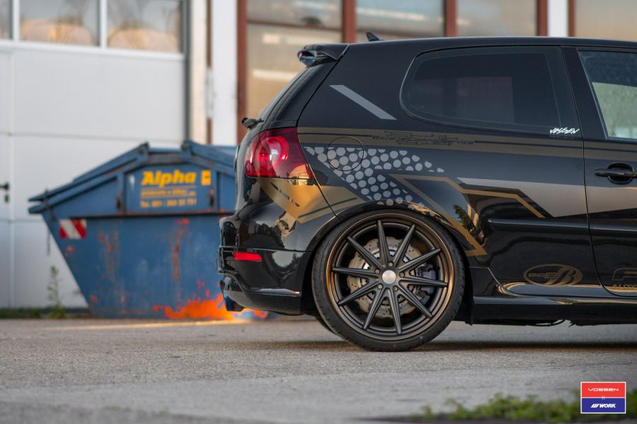 Детали экстерьера Volkswagen Golf R on Vossen Wheels (VWS-1) 2017 года  (фото 6 из 25)